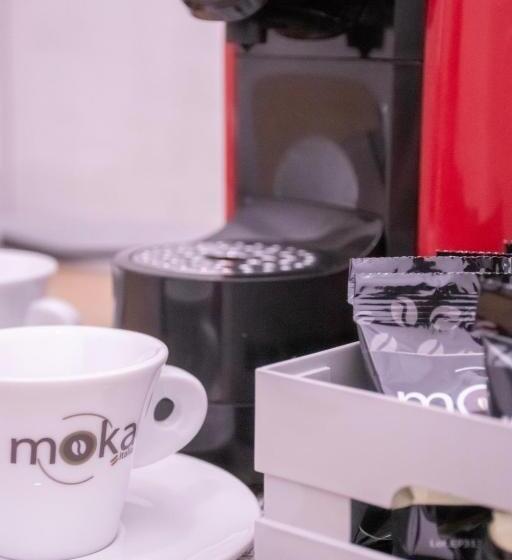 سوییت با چشمانداز دریا, Modern House Le Castella