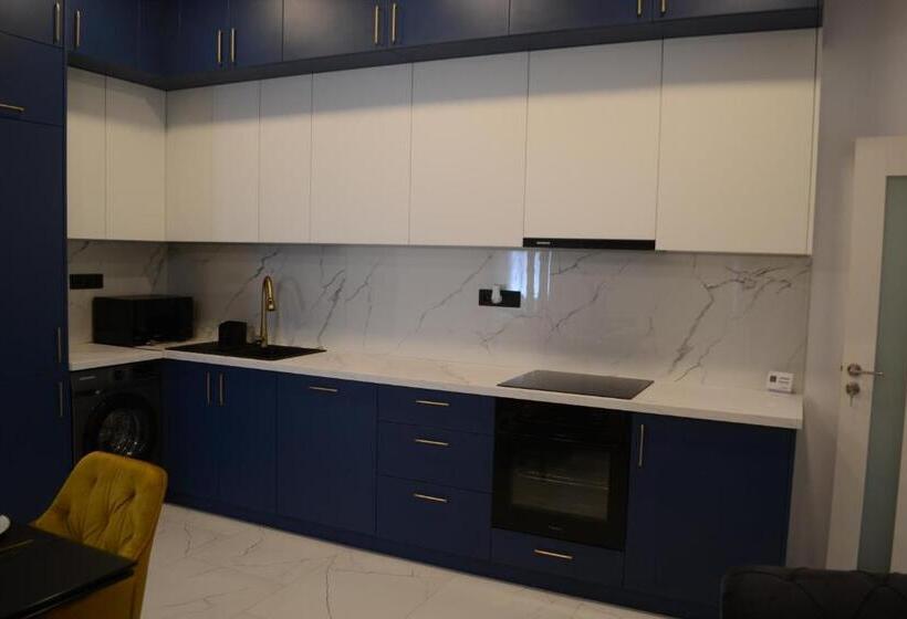 اتاق لوکس سه تخته, Eden Suites