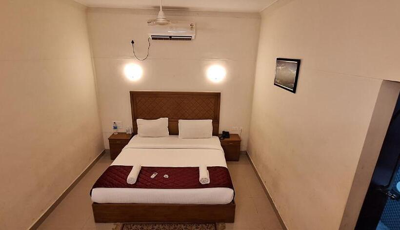Номер Deluxe, Athirappilly Budget Villa