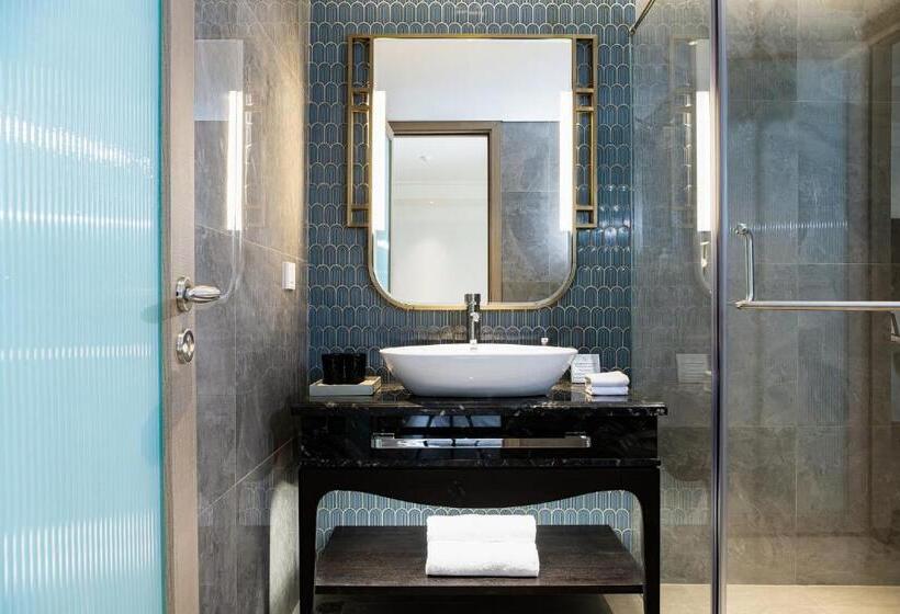 اتاق اجرایی سه نفره, La Siesta Premium Saigon Central