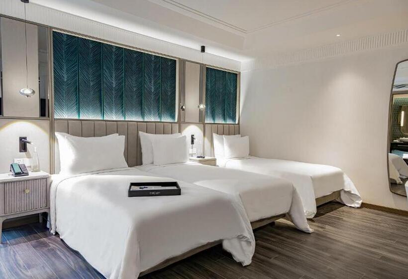 اتاق اجرایی سه نفره, La Siesta Premium Saigon Central