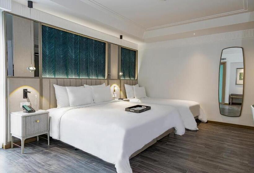 اتاق اجرایی سه نفره, La Siesta Premium Saigon Central