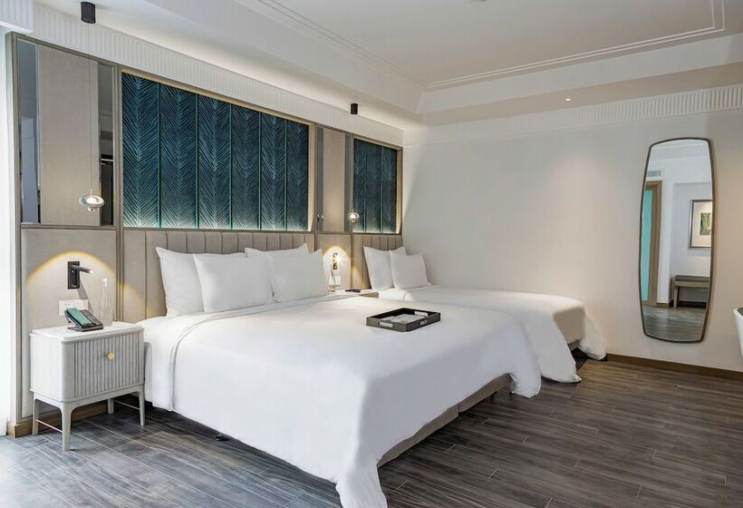 اتاق اجرایی سه نفره, La Siesta Premium Saigon Central