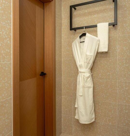 اتاق سوپریور یک تخته, Sansar