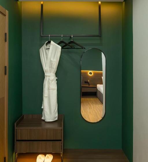 اتاق سوپریور یک تخته, Sansar