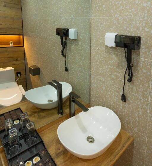 اتاق سوپریور, Sansar