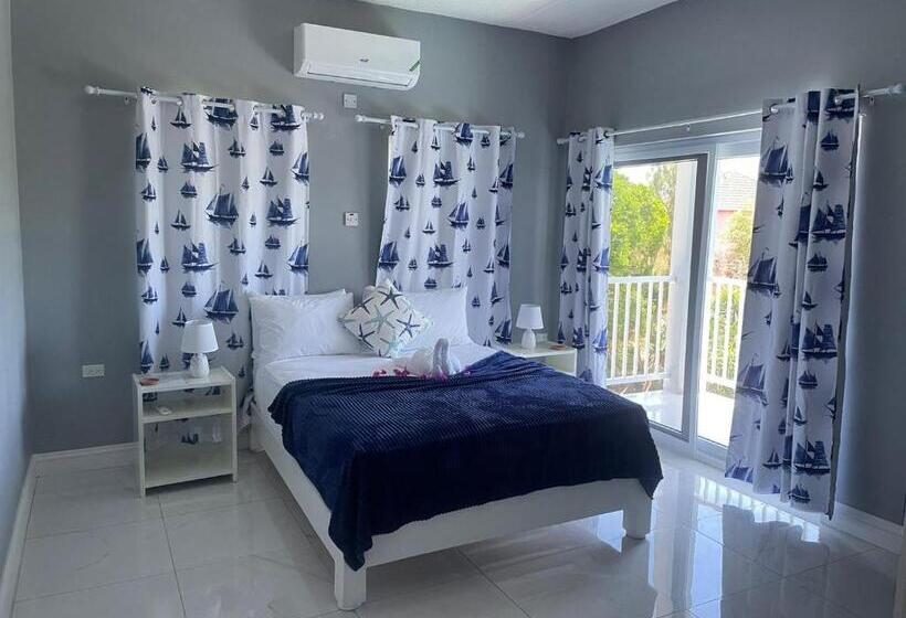 اتاق استاندارد با چشم‌انداز استخر, Paradise Point Company Limited