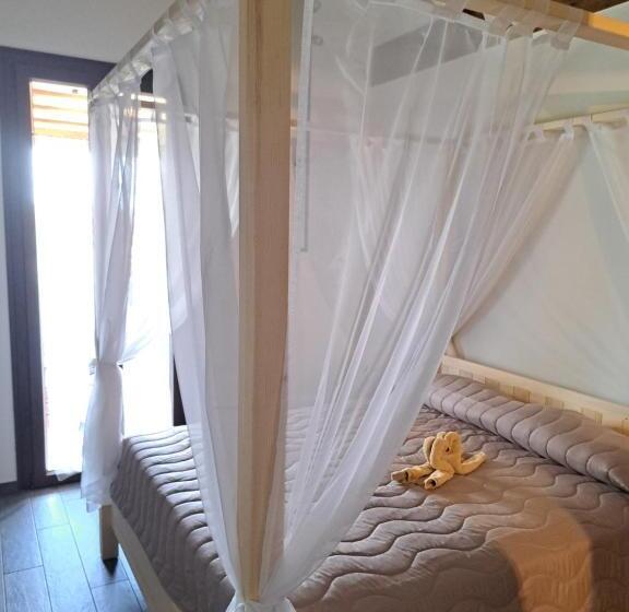 ガーデンビュースタンダードルーム, Bb Da La Mi Ma, Gradara