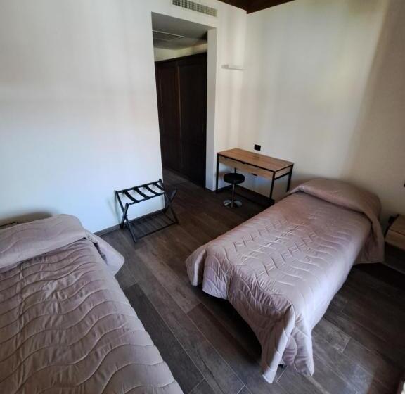 シングルデラックスルーム, Bb Da La Mi Ma, Gradara