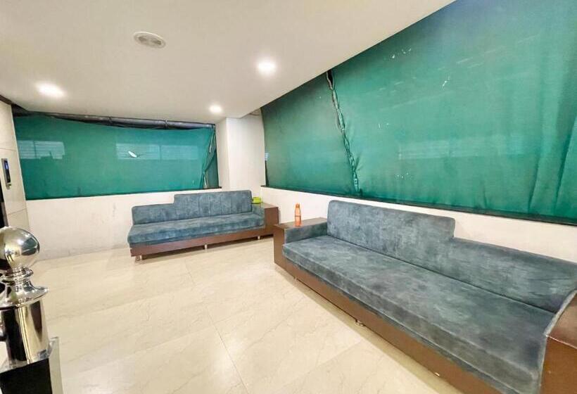 Четырехместный Номер Стандарт, Govindam Inn ! Ujjain Fully Air Conditioned Hotel At Prime Location With Parking Availability, Near