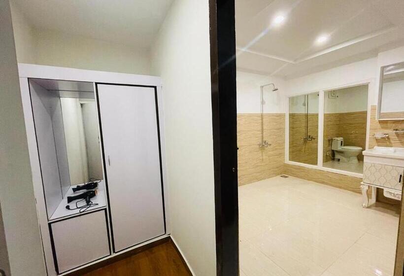 اتاق سوپریور با تخت بزرگ, Ameeri Resort