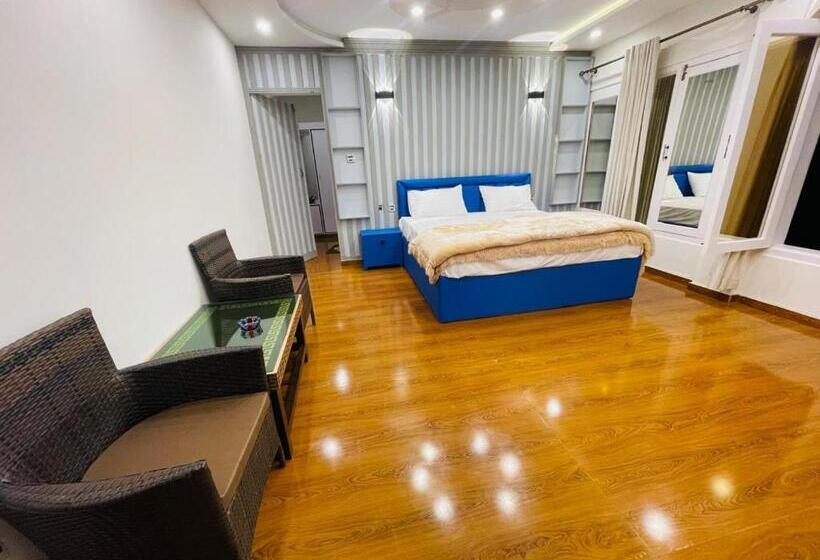 اتاق سوپریور با تخت بزرگ, Ameeri Resort