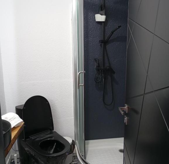 Номер Стандарт, Borderline Accomodation