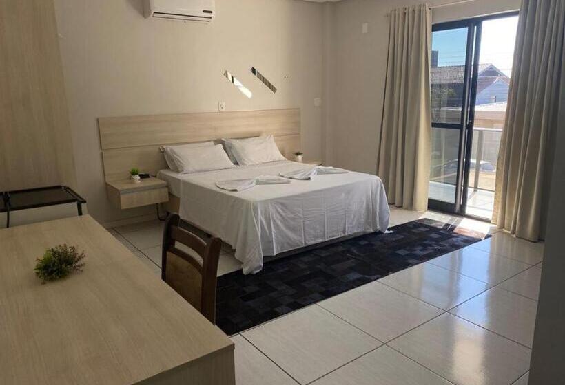 جناح إدارى, Carmel Palace