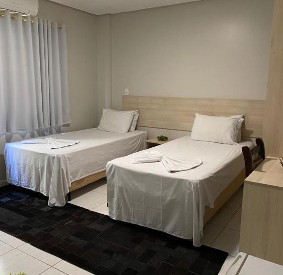 غرفة قياسية, Carmel Palace