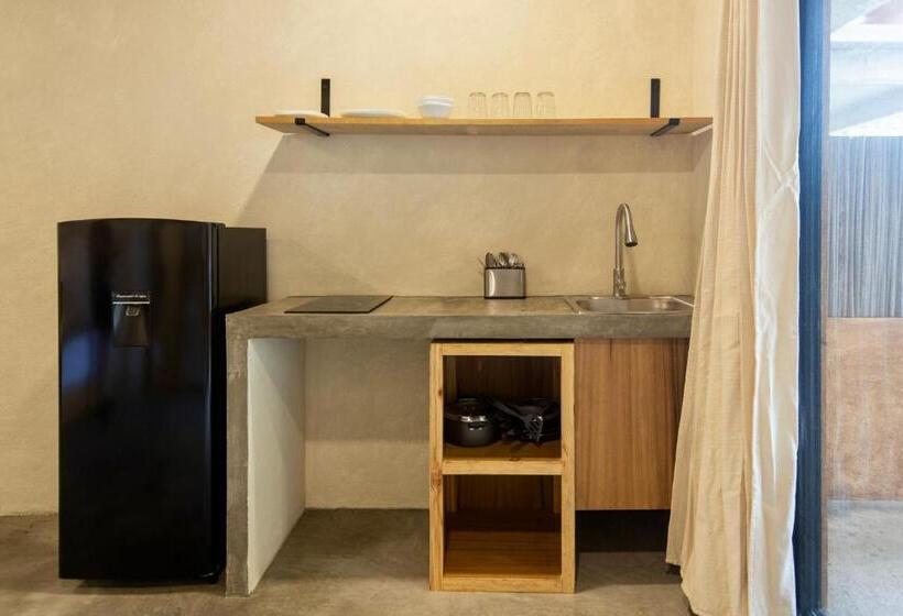 带花园景观的标准工作室, Casa Marisa