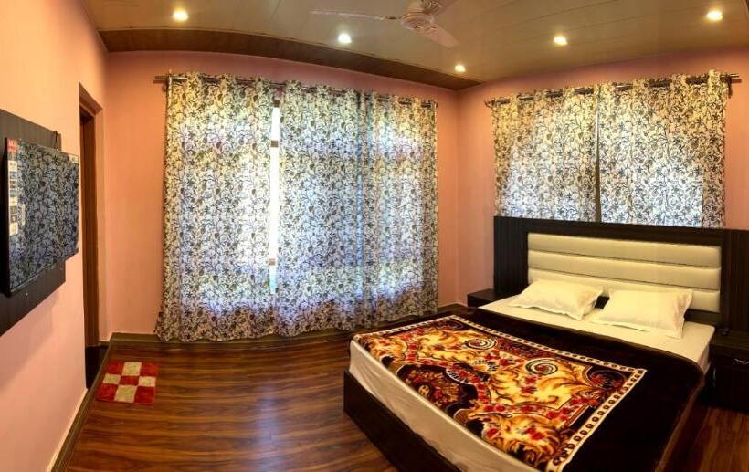 Номер Стандарт Трехместный, Damir Palace