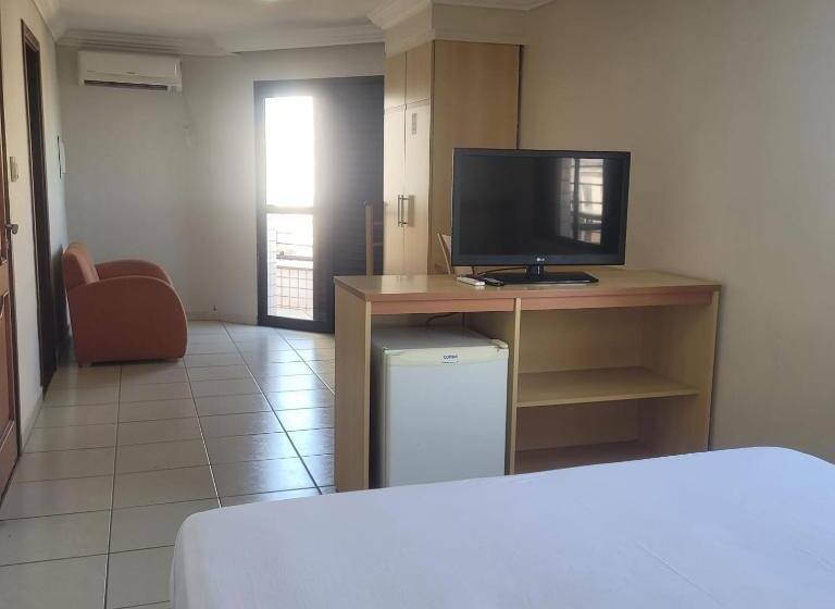 جناح ديلوكس, Gran Roza