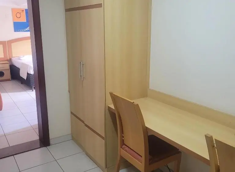 デラックスの４人部屋, Gran Roza