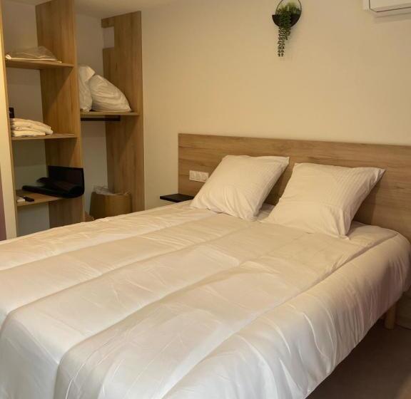 חדר סטנדרט מותאם לאדם עם מוגבלויות, Hôtel Les Jardins De Saulzet