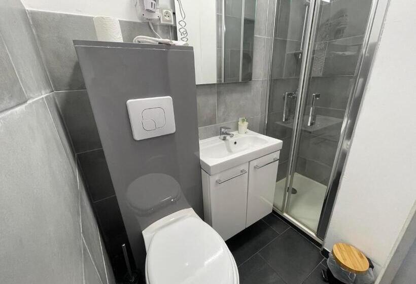 חדר סטנדרט, Hôtel Les Trois Lys