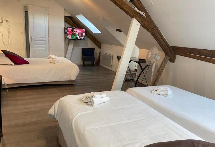 4인용 스탠다드 룸, Hôtel Les Trois Lys