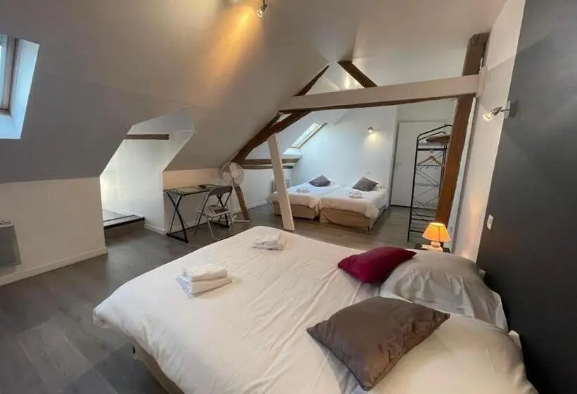 اتاق استاندارد چهار تخته, Hôtel Les Trois Lys
