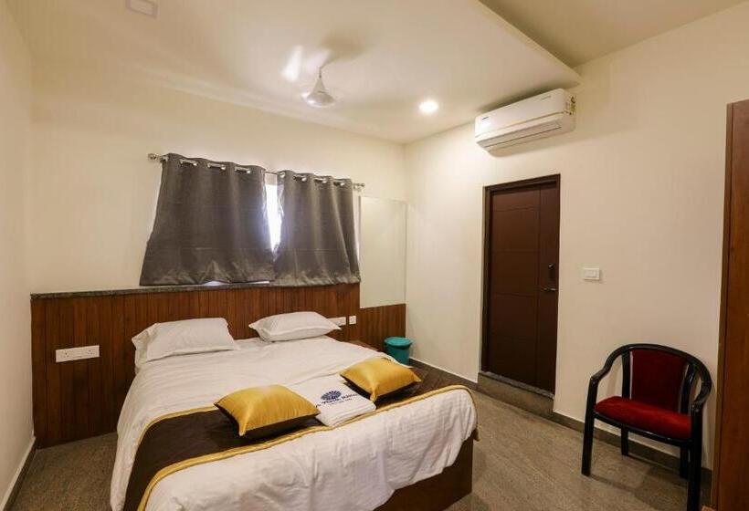 침실 1개 발코니 아파트, Naga Luxury Suites   Double Bed Room 2 Adult 2 Child   Driver Free Stay