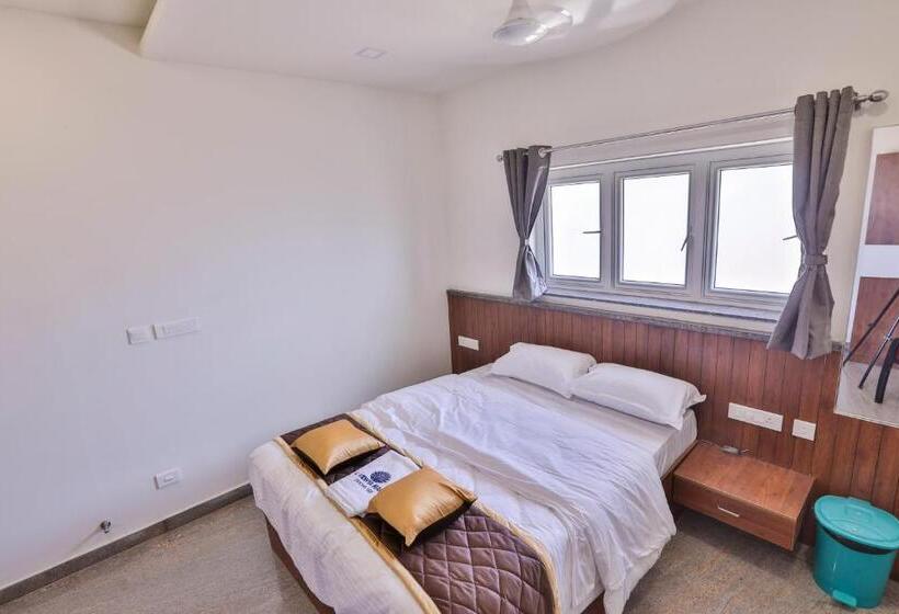 침실 1개 발코니 아파트, Naga Luxury Suites   Double Bed Room 2 Adult 2 Child   Driver Free Stay