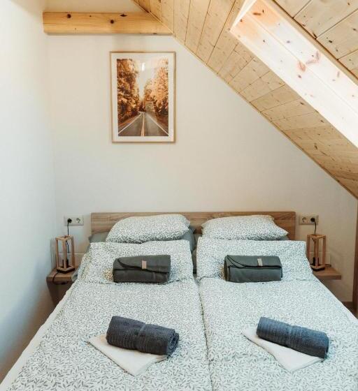 Family Suite, Bogi Kuckó, Farkasgyepű