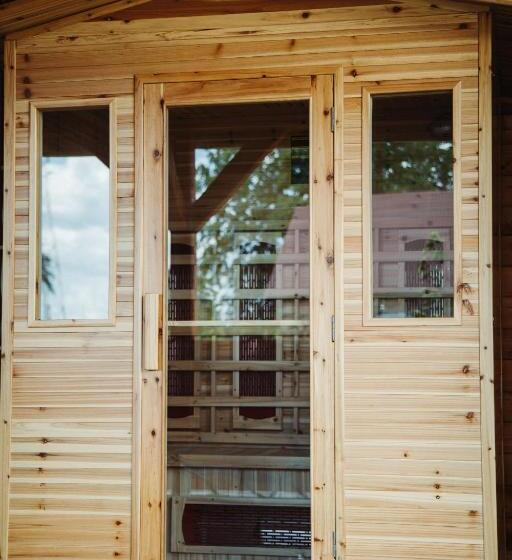 Family Suite, Bogi Kuckó, Farkasgyepű