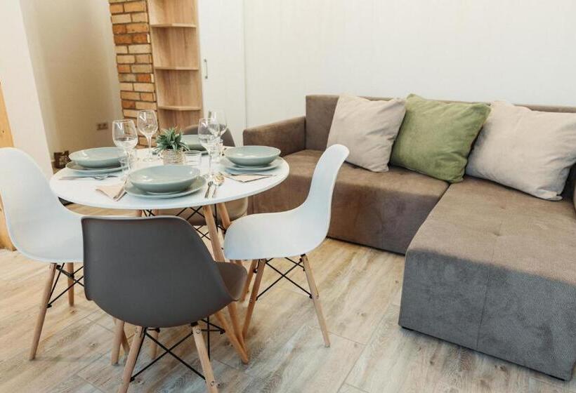 Family Suite, Bogi Kuckó, Farkasgyepű