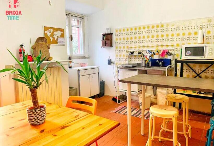 اتاق استاندارد یک تخته با سرویس بهداشتی مشترک, Brixia Time Case In Villa Con Giardino