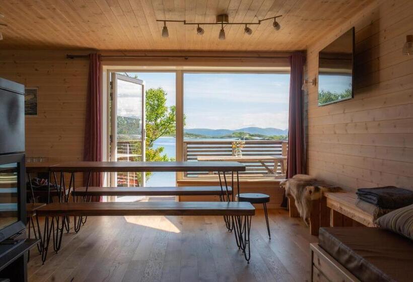 Triple Room Sea View, Ecolodge Båthuset 69nord