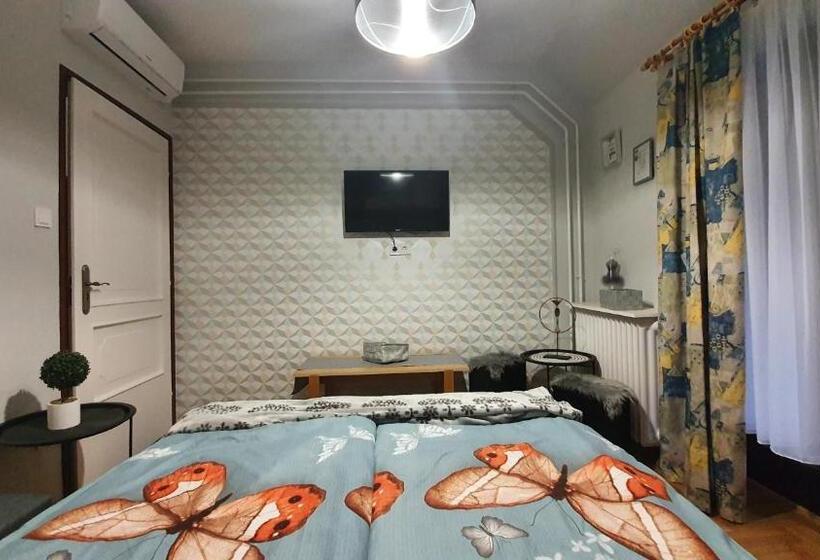 Quarto Deluxe com Sacada, ágnes Vendégházak Siófok Apartman 1