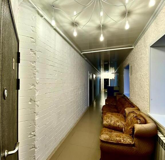 اتاق خانوادگی, 5realov