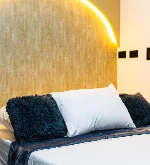 标准单人间, Lax78