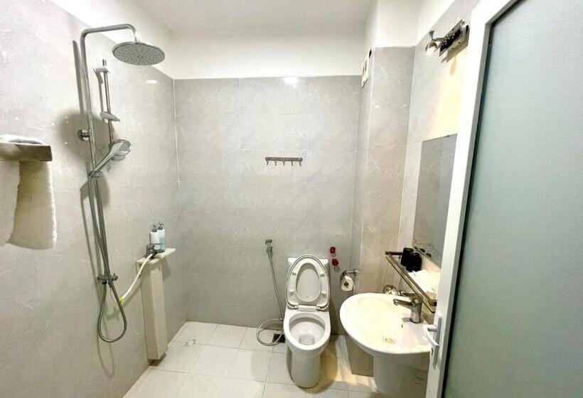 اتاق استاندارد با تخت بزرگ, May Tour