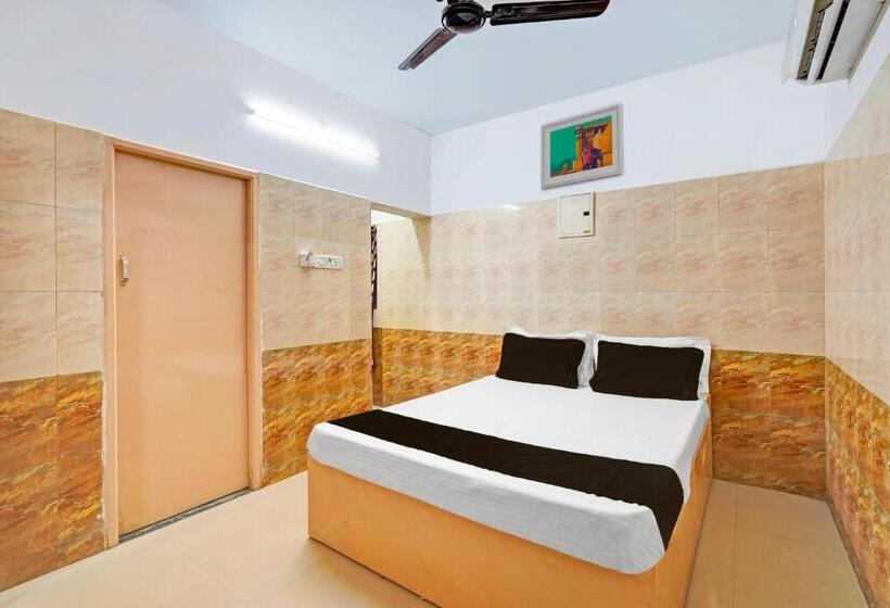 חדר קלאסי לשלושה, O Queen Shell Residency