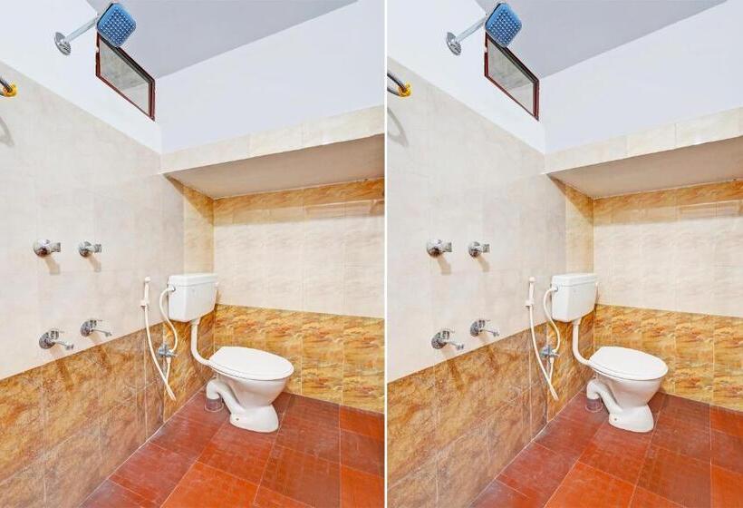 חדר קלאסי לשלושה, O Queen Shell Residency