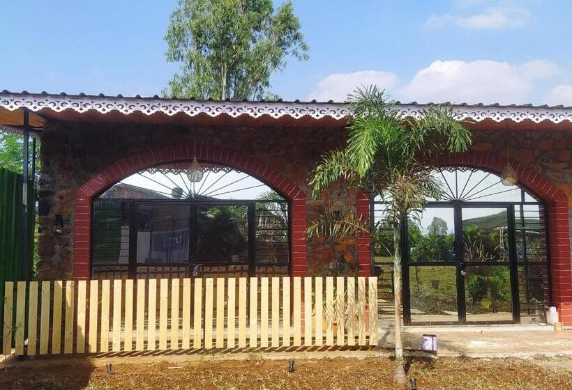 חדר פרמיום לארבעה, Sam S Country Ranch