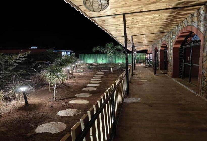 חדר פרמיום לארבעה, Sam S Country Ranch