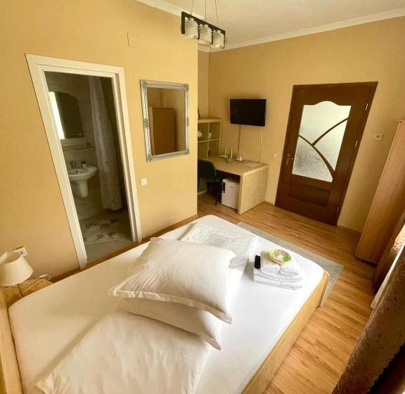 Номер Стандарт, Casa Adi