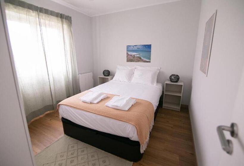 اتاق استاندارد با سرویس بهداشتی مشترک, Casa Das Flores