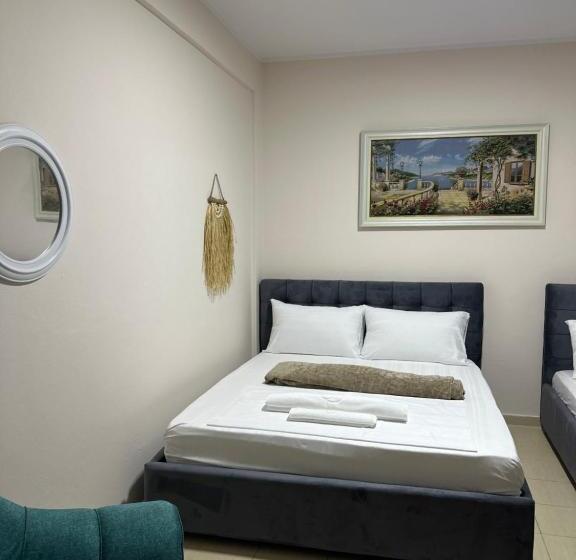 اتاق لوکس, Del Mar Vlore