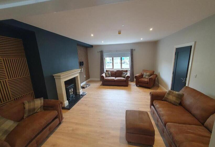 Четырехместный Номер Стандарт, Dromod Suites