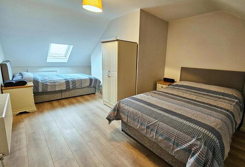 Четырехместный Номер Стандарт, Dromod Suites