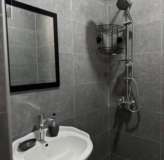 اتاق استاندارد با بالکن, Family Hotel 464