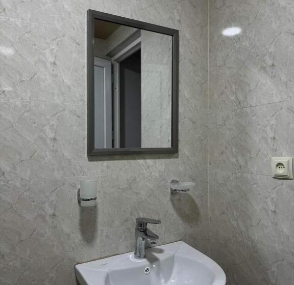 اتاق استاندارد با بالکن, Family Hotel 464