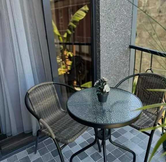 اتاق استاندارد با بالکن, Family Hotel 464